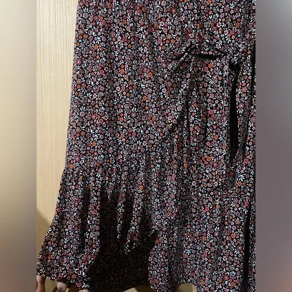 Michael Kors Floral Short Sleeve Wrap Style Mini Dress Size XL - Picture 3 of 4